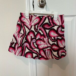 Y2K DKNY Pink and purple paisley mini skirt 
Small- 28in. waist and 13in. length